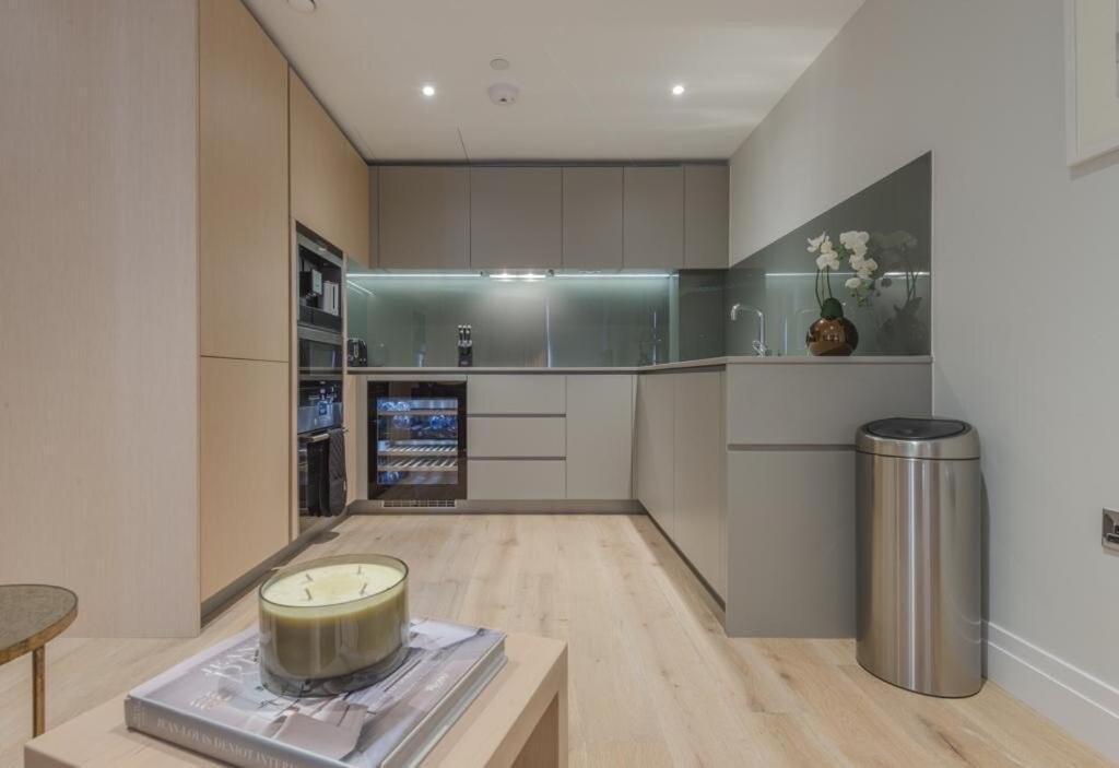 Amazing 2br Flat In Nine Elms Just 5 Minutes To Tube *